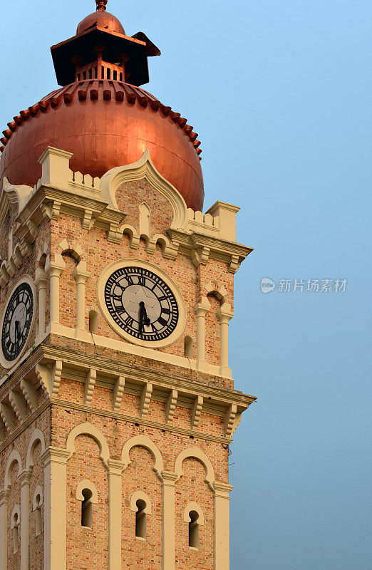 马来西亚吉隆坡，古老的英国殖民政府办公室的钟楼，又名Sultan Abdul Samad Building(19世纪)